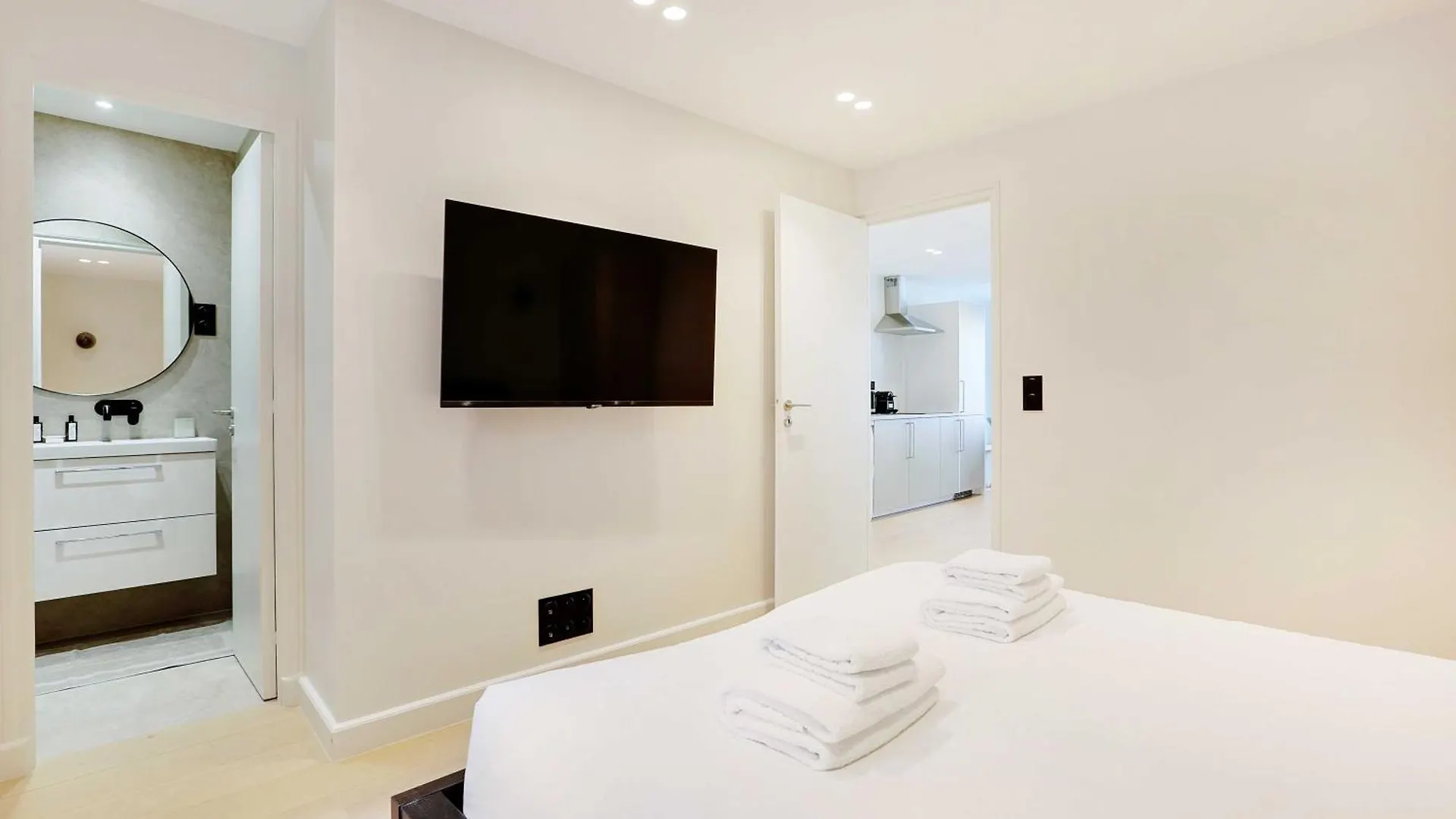 Cosy Ac Apartment Your Oasis Of Comfort Paris France